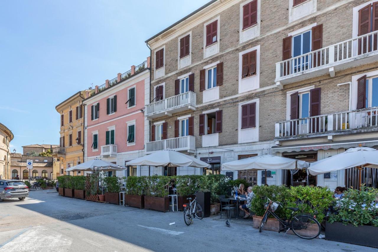 La Romantica Camere E Wellness Senigallia Bagian luar foto